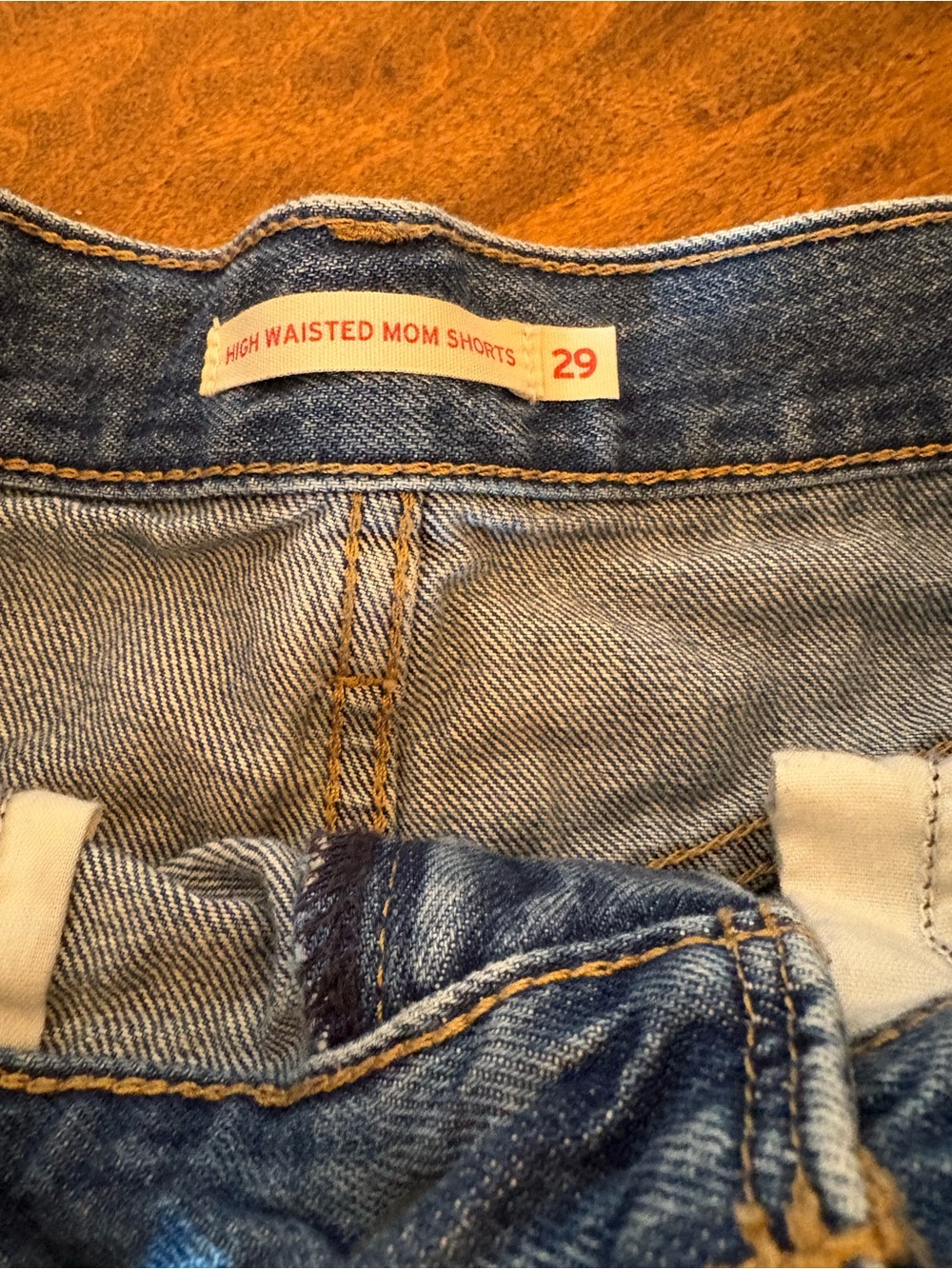 Levi Strauss High Waisted Mom Denim Shorts - Size 29 - Picture 4 of 4